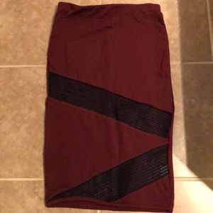 3/$25 - Burgundy/black lace fitted stretchy skirt
